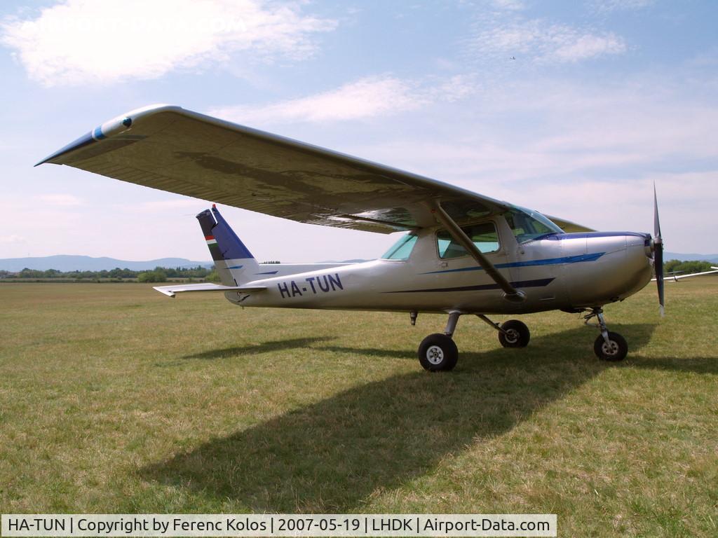 HA-TUN, 1976 Cessna 150M C/N 15078359, Dunakeszi