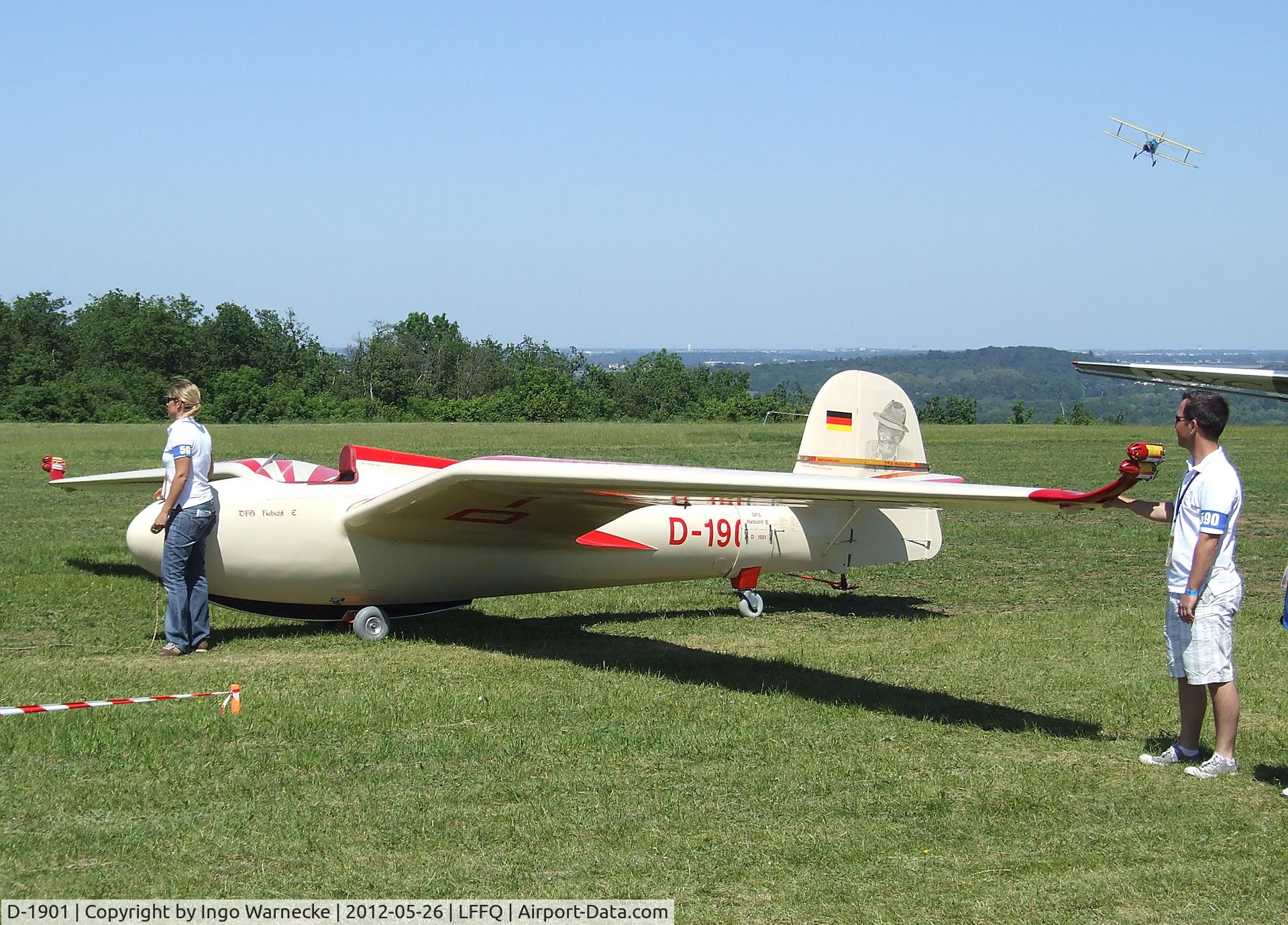 D-1901, 1963 DFS 108-53 Habicht E Replica C/N 1, Jacobs DFS 108-53 Habicht E Replica at the Meeting Aerien 2012, La-Ferte-Alais