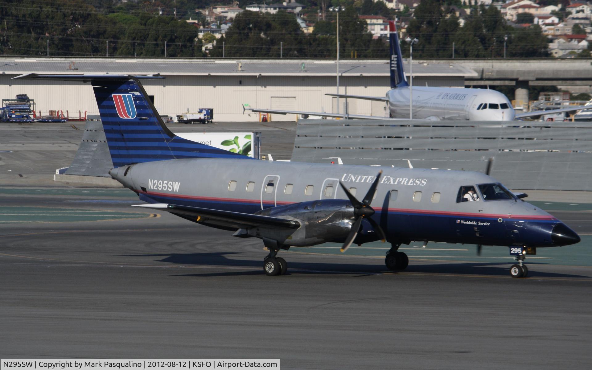 N295SW, 1996 Embraer EMB-120ER Brasilia C/N 120.322, EMB-120ER