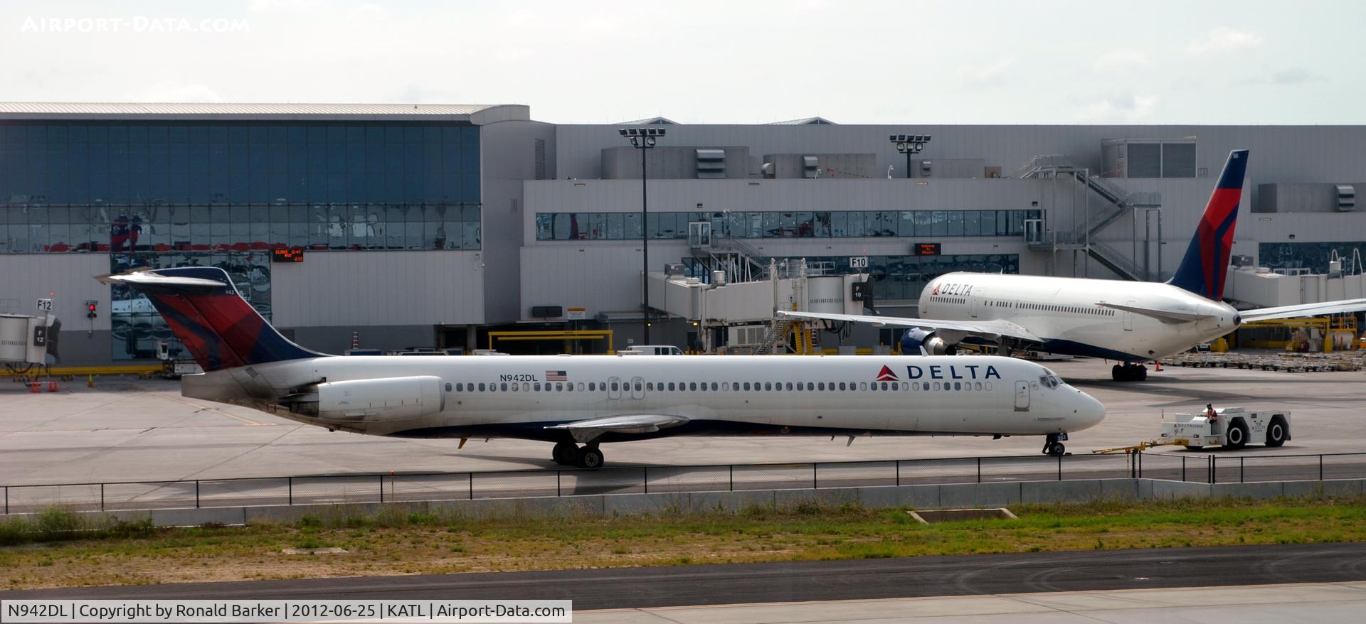 N942DL, 1989 McDonnell Douglas MD-88 C/N 49815, Atlanta