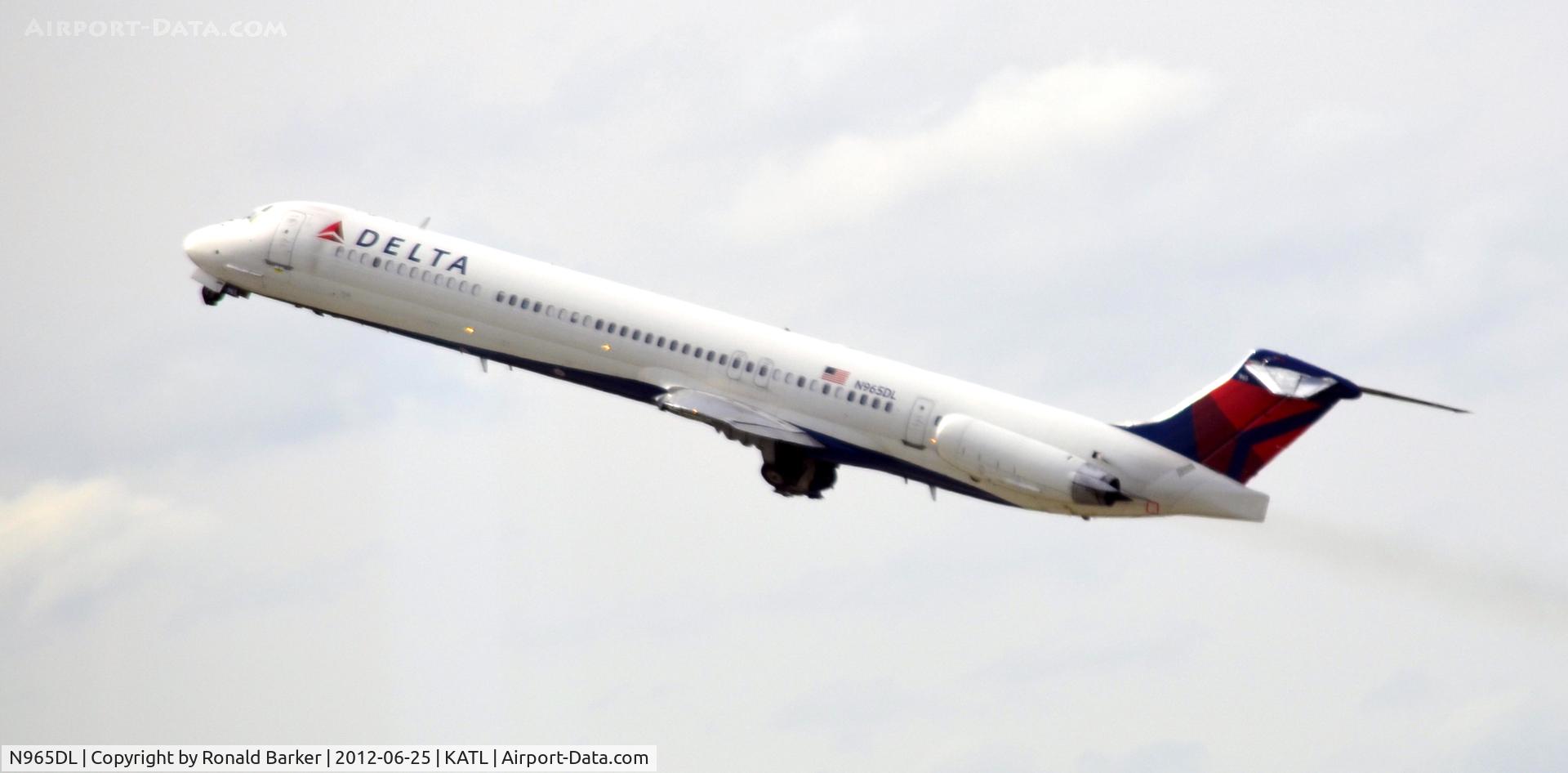 N965DL, 1990 McDonnell Douglas MD-88 C/N 49984, Takeoff ATL