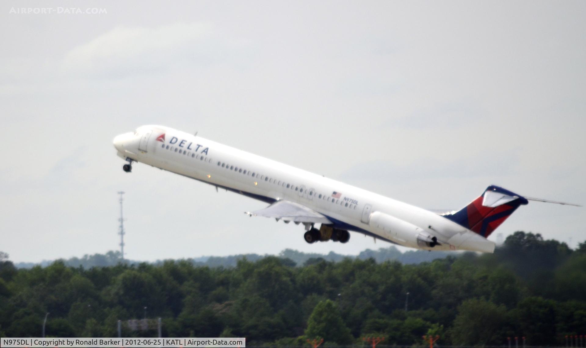 N975DL, 1991 McDonnell Douglas MD-88 C/N 53243, Takeoff ATL