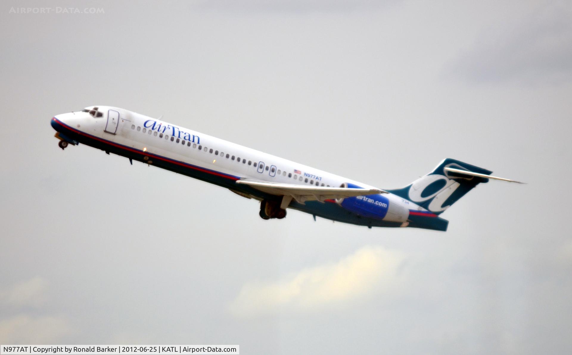 N977AT, 2002 Boeing 717-200 C/N 55036, Takeoff ATL