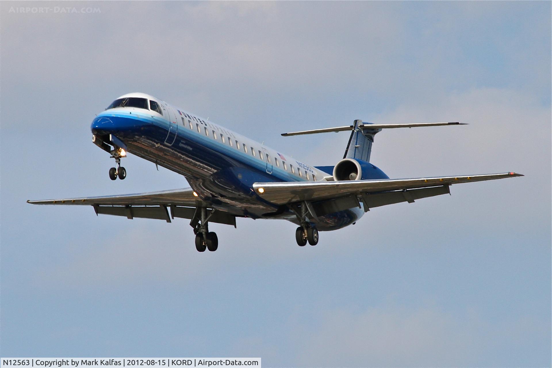 N12563, 2002 Embraer ERJ-145LR (EMB-145LR) C/N 145612, ExpressJet/United Express Embraer EMB-145LR, ASQ6025 arriving from Moline/KMLI, RWY 28 approach KORD.