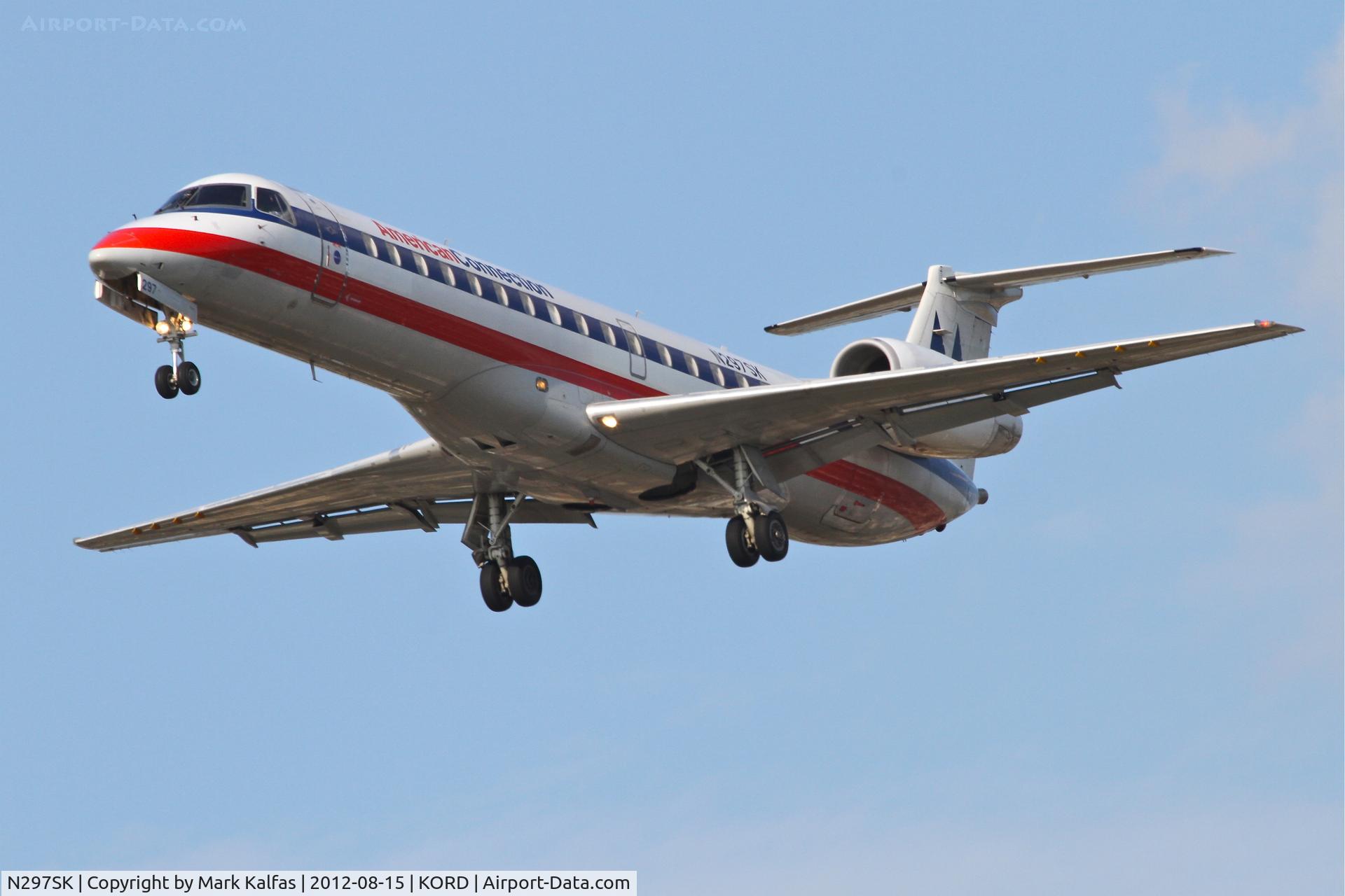 N297SK, 2001 Embraer ERJ-140LR (EMB-135KL) C/N 145522, Chautauqua Airlines/American Connection Embraer EMB-135KL, CHQ5010 arriving from Moline/KMLI, RWY 28 approach KORD>