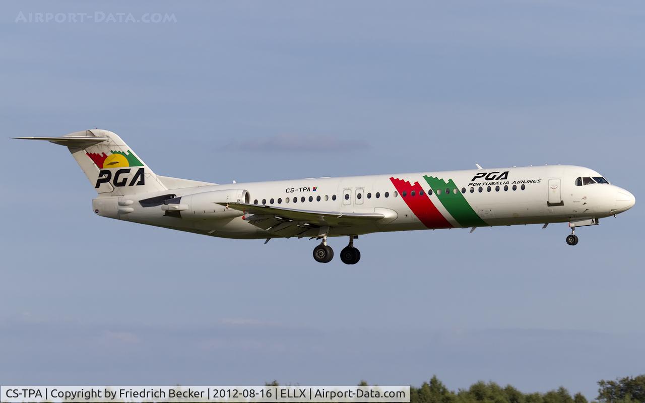 CS-TPA, 1989 Fokker 100 (F-28-0100) C/N 11257, on final RW24