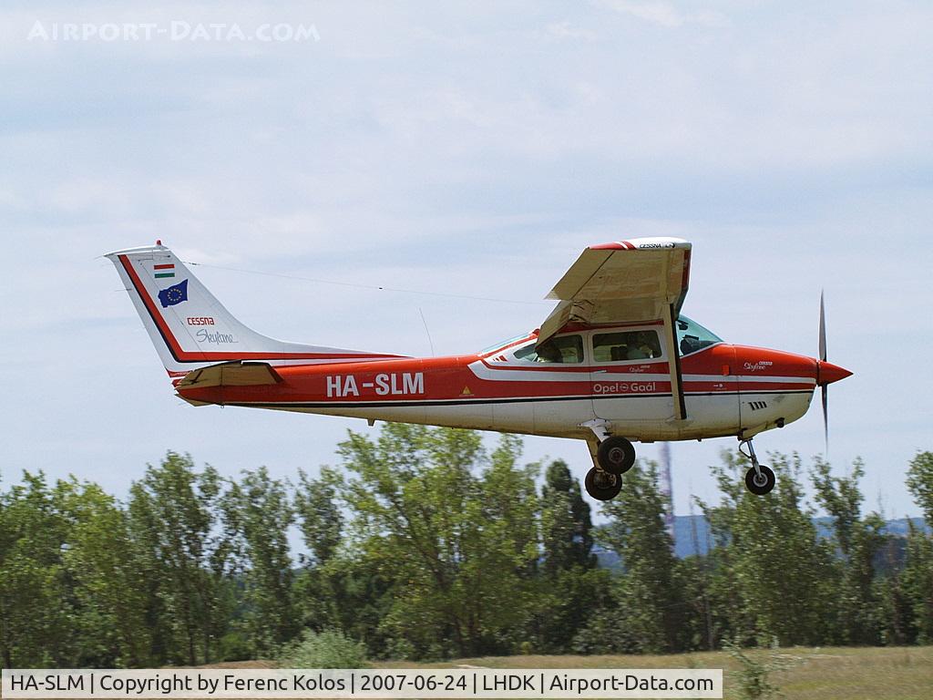 HA-SLM, Cessna 182P Skylane C/N 18262838, Dunakeszi