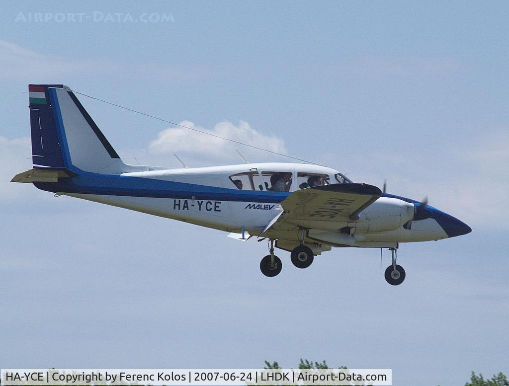 HA-YCE, Piper PA-23-250 Aztec C/N 27-7405341, Dunakeszi