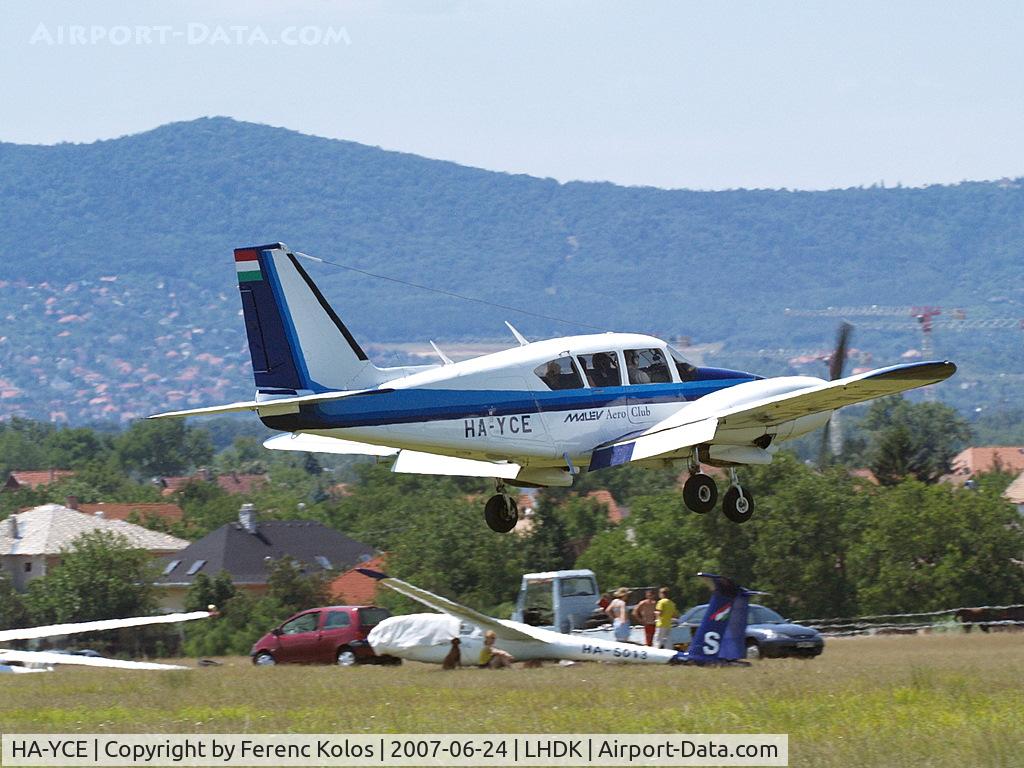 HA-YCE, Piper PA-23-250 Aztec C/N 27-7405341, Dunakeszi