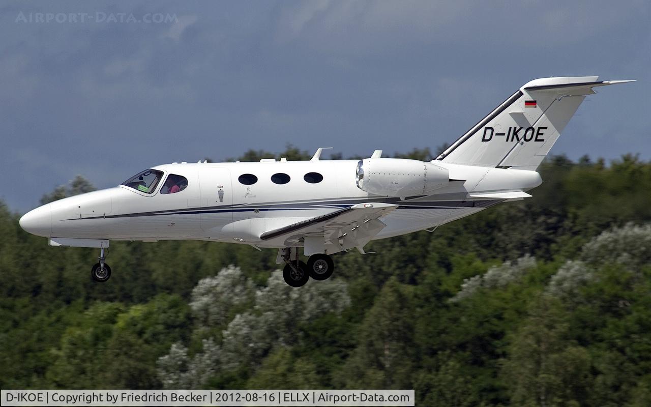 D-IKOE, 2008 Cessna 510 Citation Mustang Citation Mustang C/N 510-0082, short final RW24