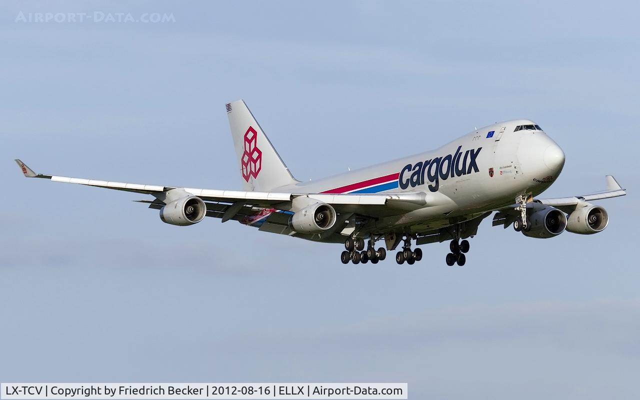 LX-TCV, 2002 Boeing 747-4R7F/SCD C/N 30401, on final RW24