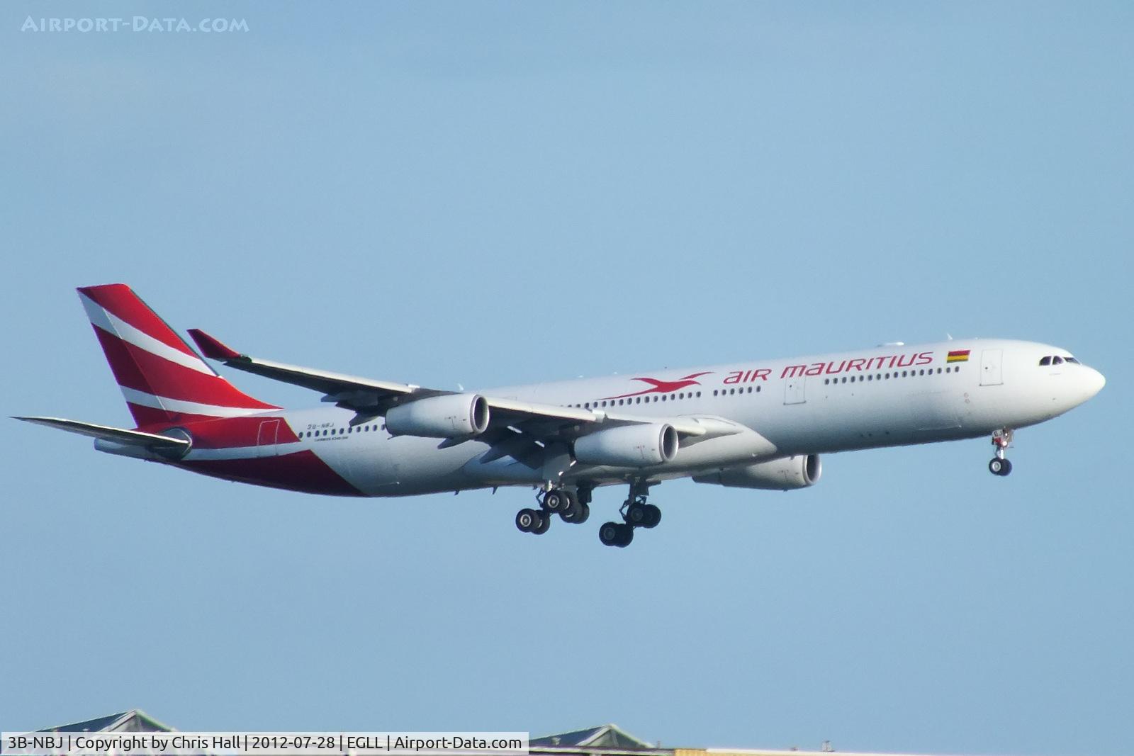 3B-NBJ, 2006 Airbus A340-313E C/N 800, Air Mauritius