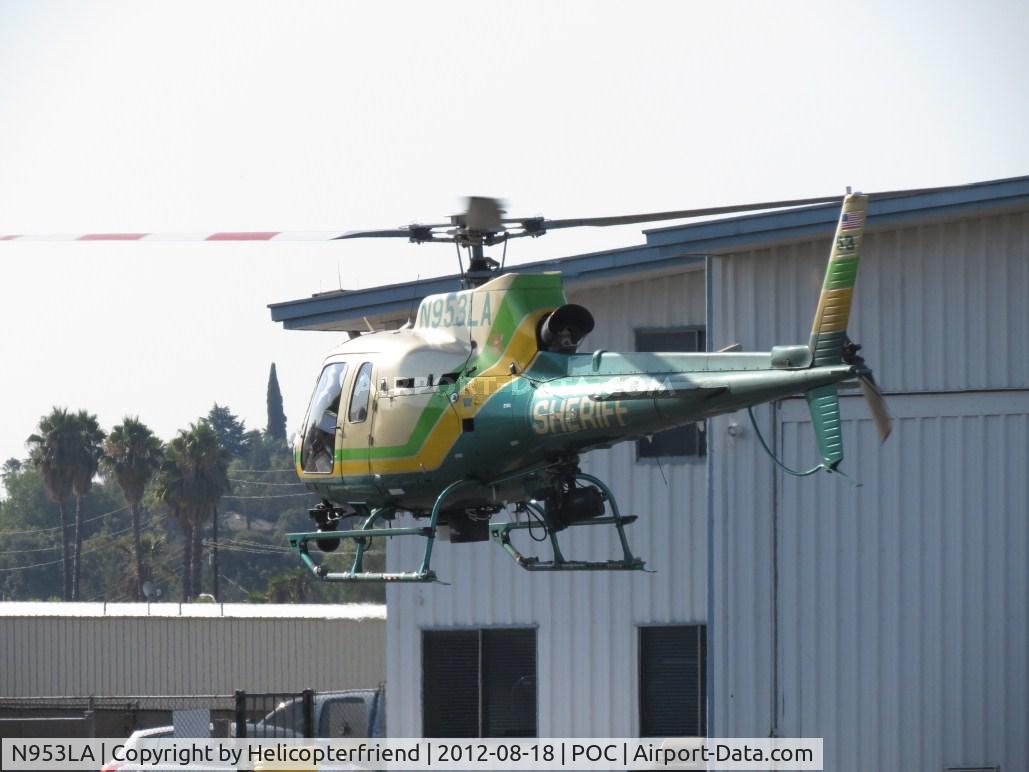 N953LA, Eurocopter AS-350B-2 Ecureuil Ecureuil C/N 4990, Turning around to face out on helipad 6