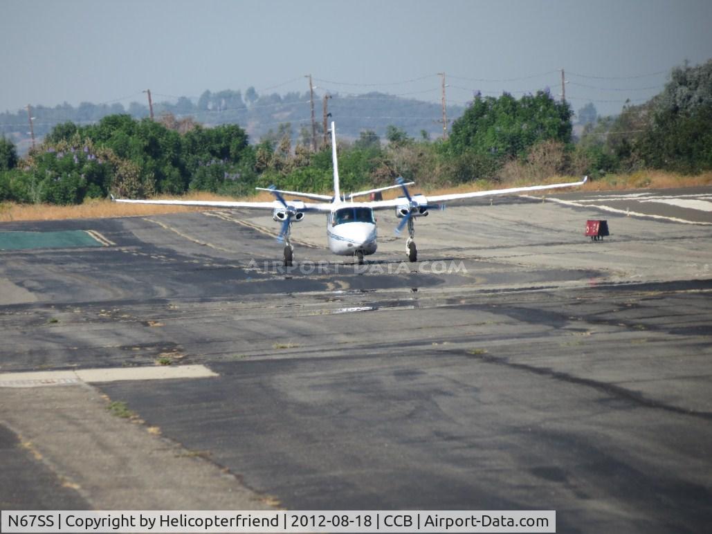 N67SS, 1967 Aero Commander 500-U C/N 1727-30, Returning from landing rollout