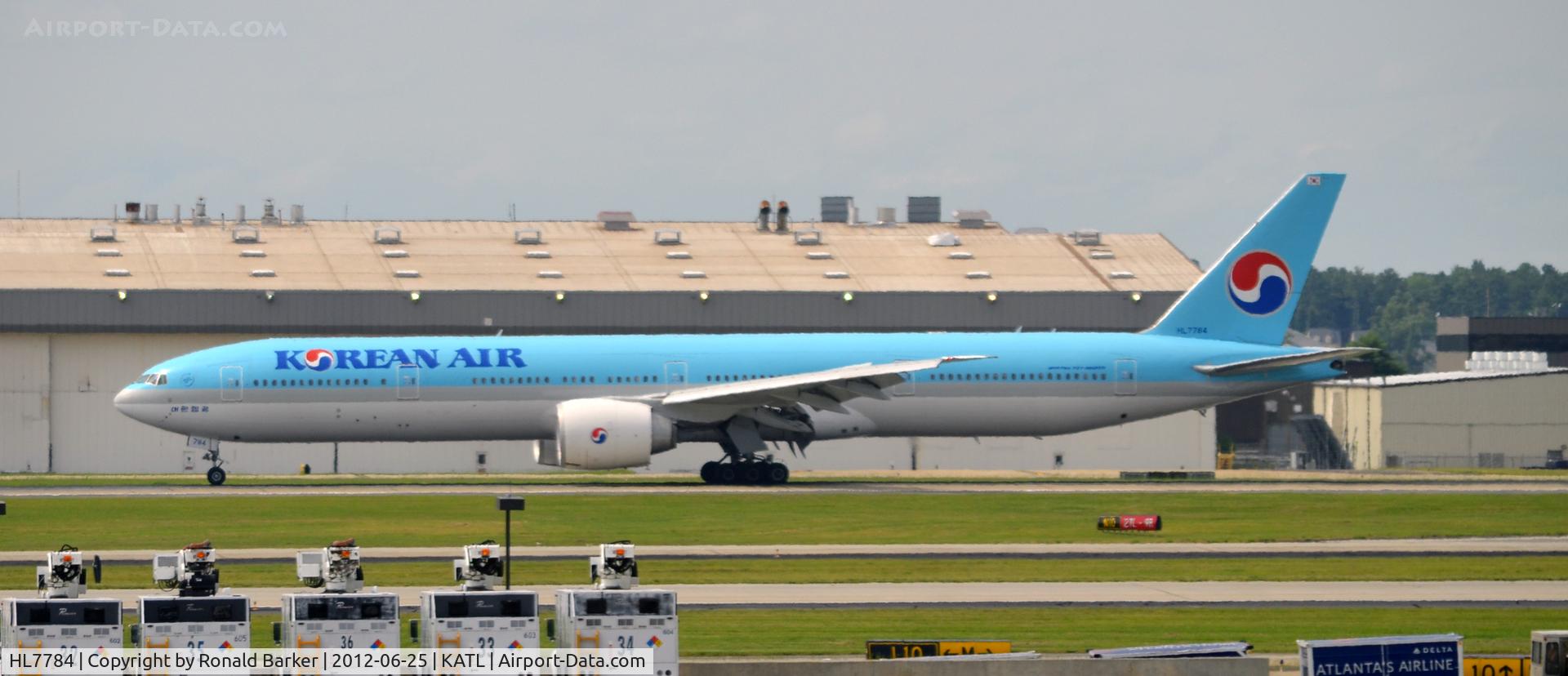 HL7784, 2009 Boeing 777-3B5/ER C/N 37136, Taxi ATL
