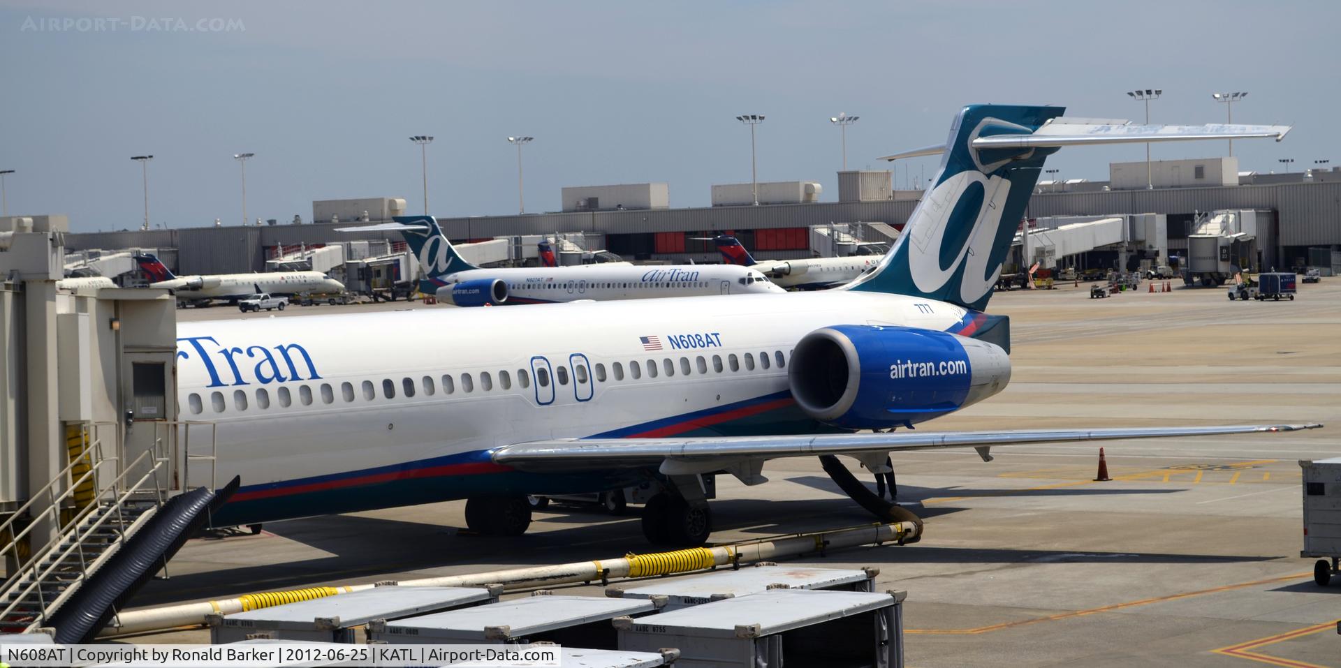 N608AT, 2000 Boeing 717-200 C/N 55081, Atlanta
