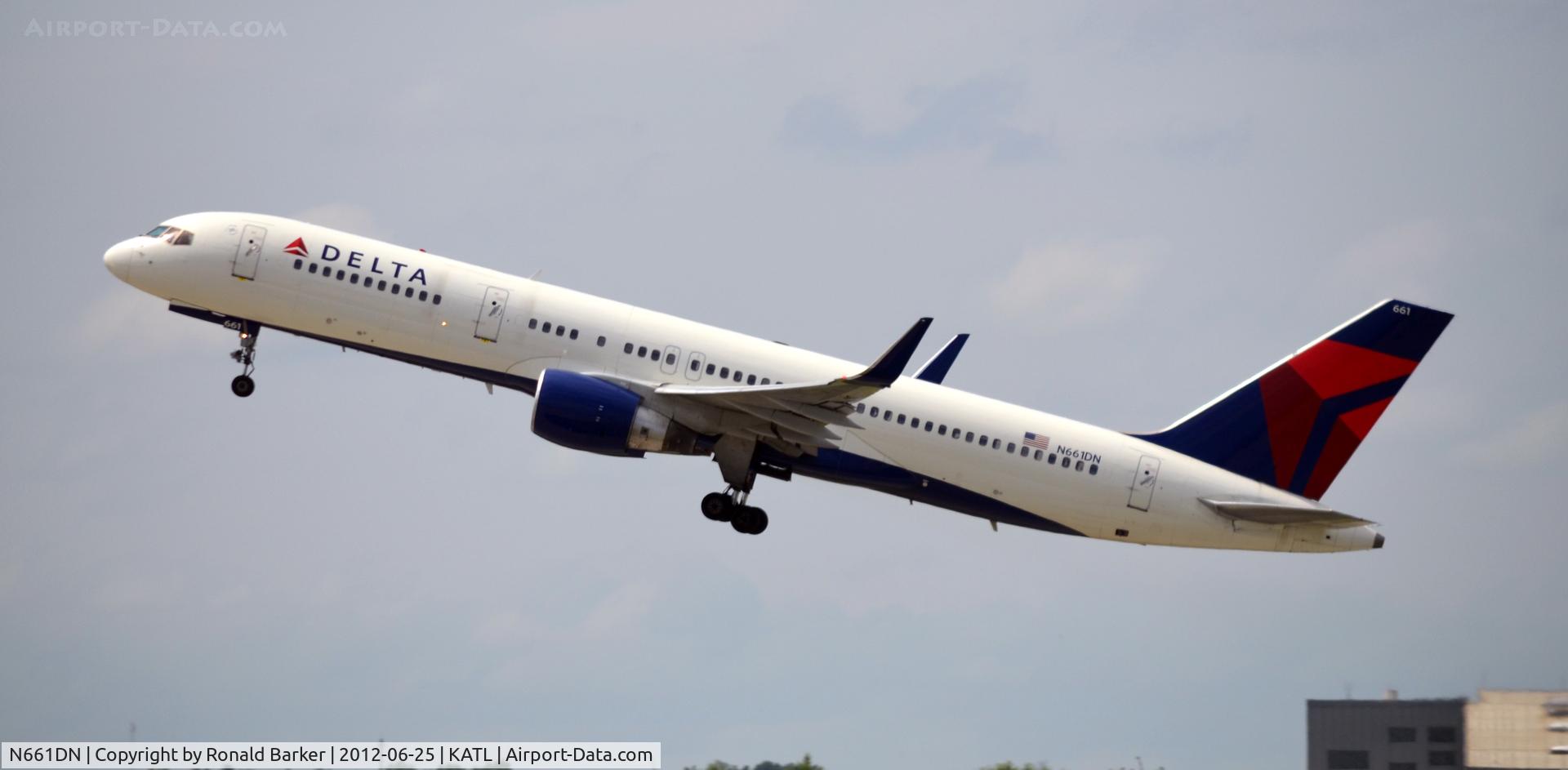 N661DN, 1990 Boeing 757-232 C/N 24972, Takeoff ATL