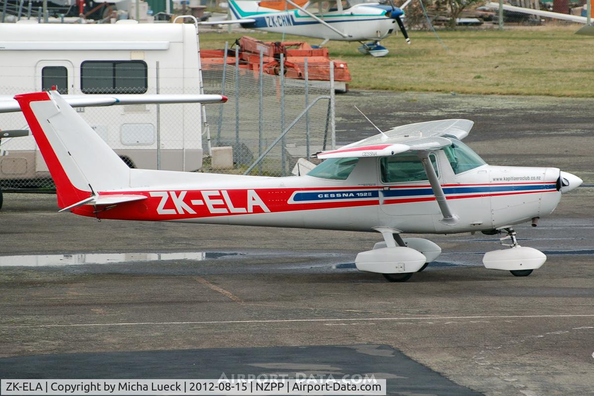 ZK-ELA, Cessna 152 C/N 15281204, At Paraparaumu