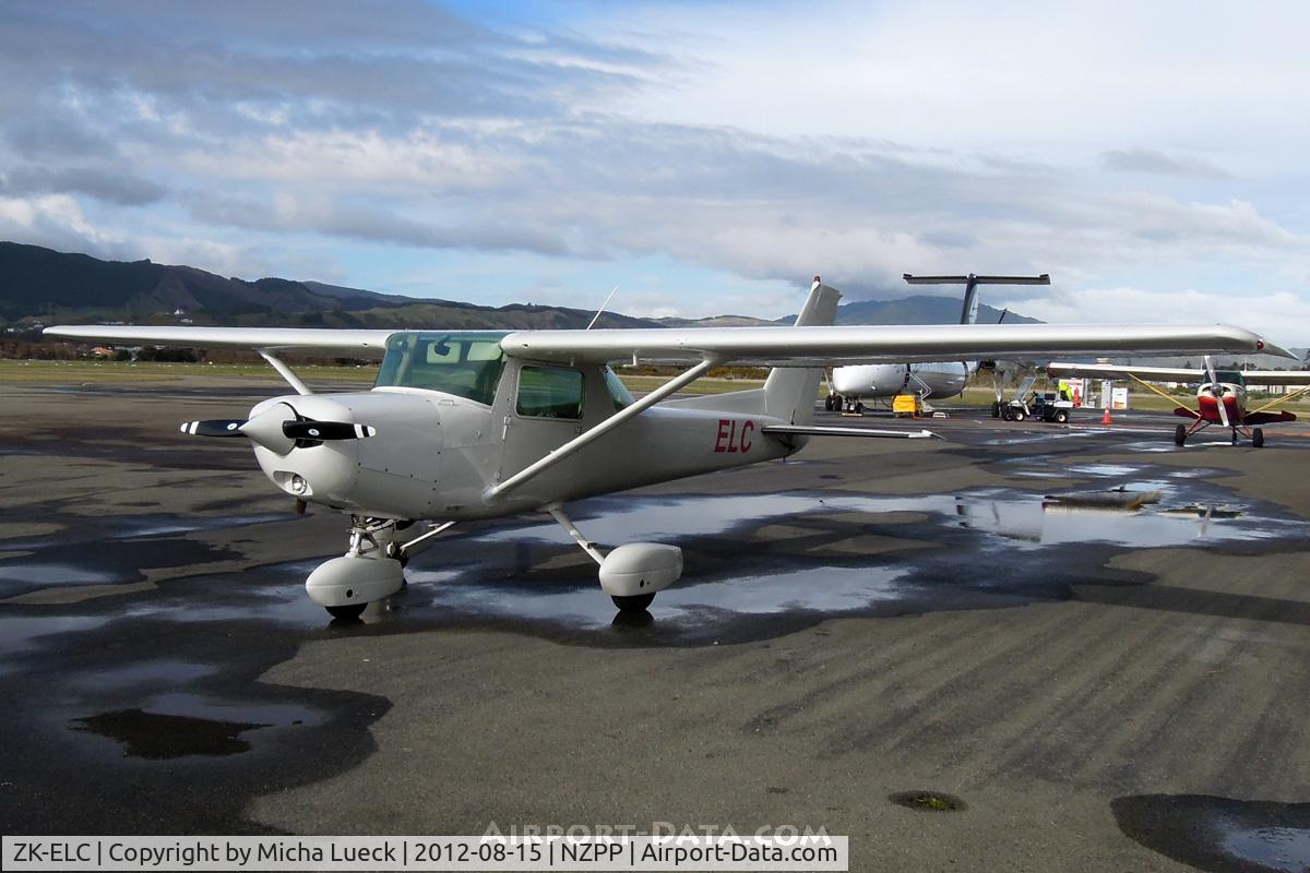 ZK-ELC, Cessna A152 Aerobat C/N A1520787, At Paraparaumu