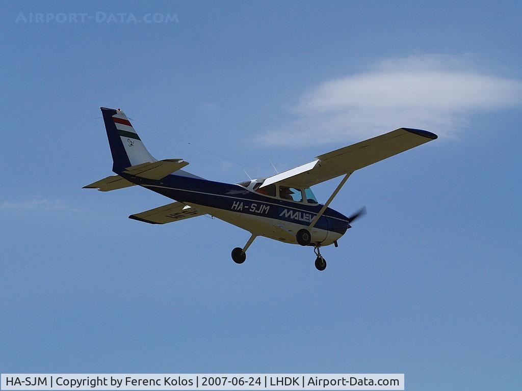 HA-SJM, Cessna 172M C/N 17261908, Dunakeszi
