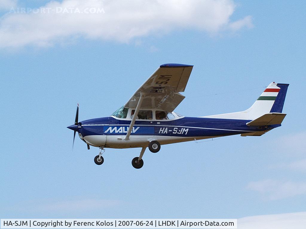 HA-SJM, Cessna 172M C/N 17261908, Dunakeszi