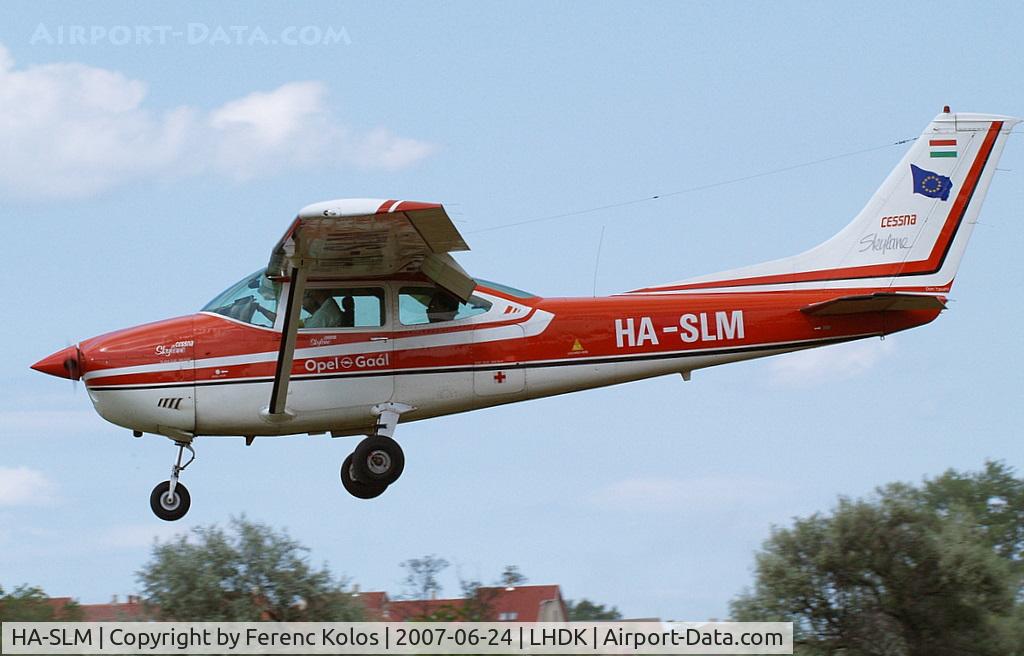 HA-SLM, Cessna 182P Skylane C/N 18262838, Dunakeszi