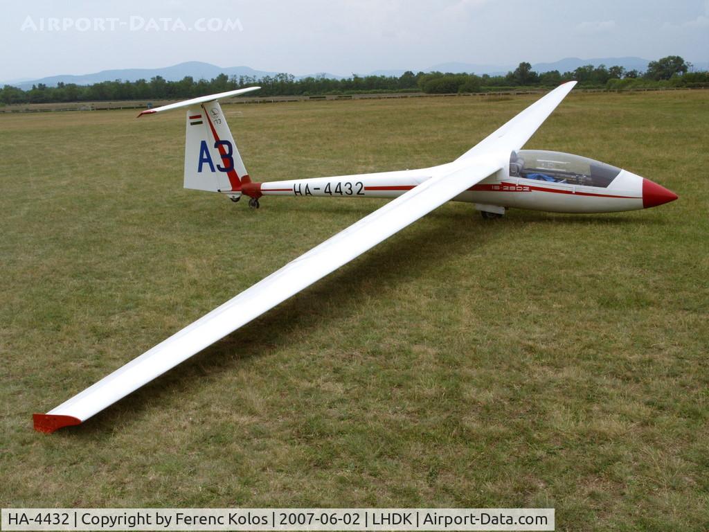HA-4432, 1981 ICA IS-29D2 C/N 133, Dunakeszi