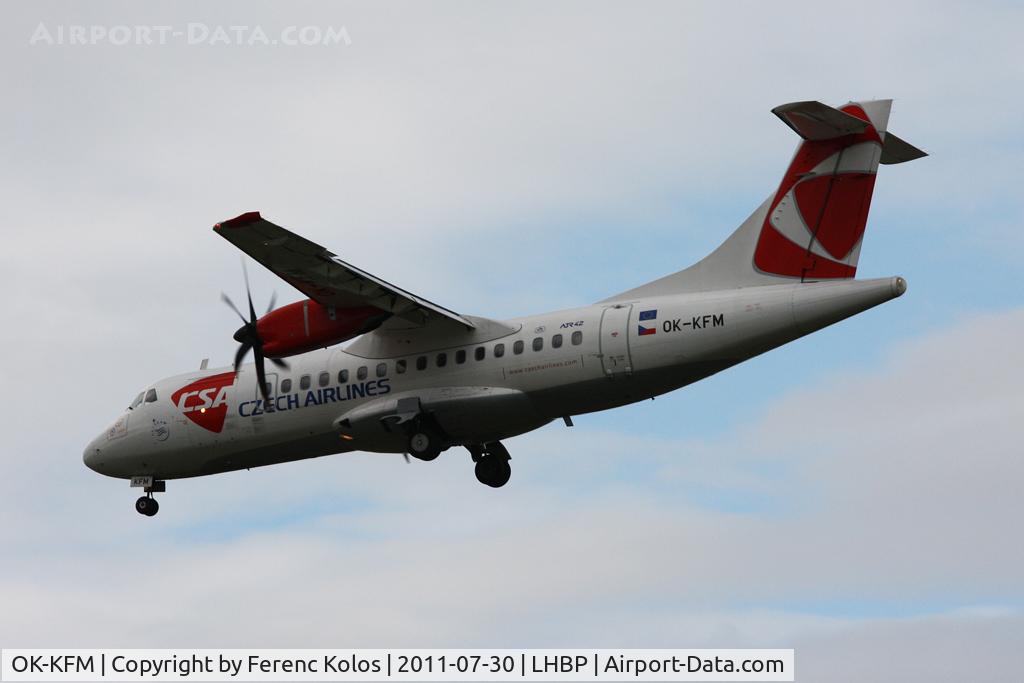 OK-KFM, 2005 ATR 42-500 C/N 635, Ferihegy