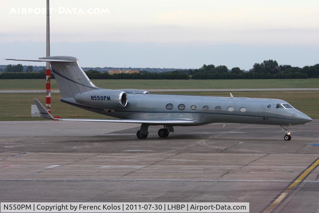 N550PM, 2010 Gulfstream Aerospace GV-SP (G550) C/N 5252, Ferihegy
