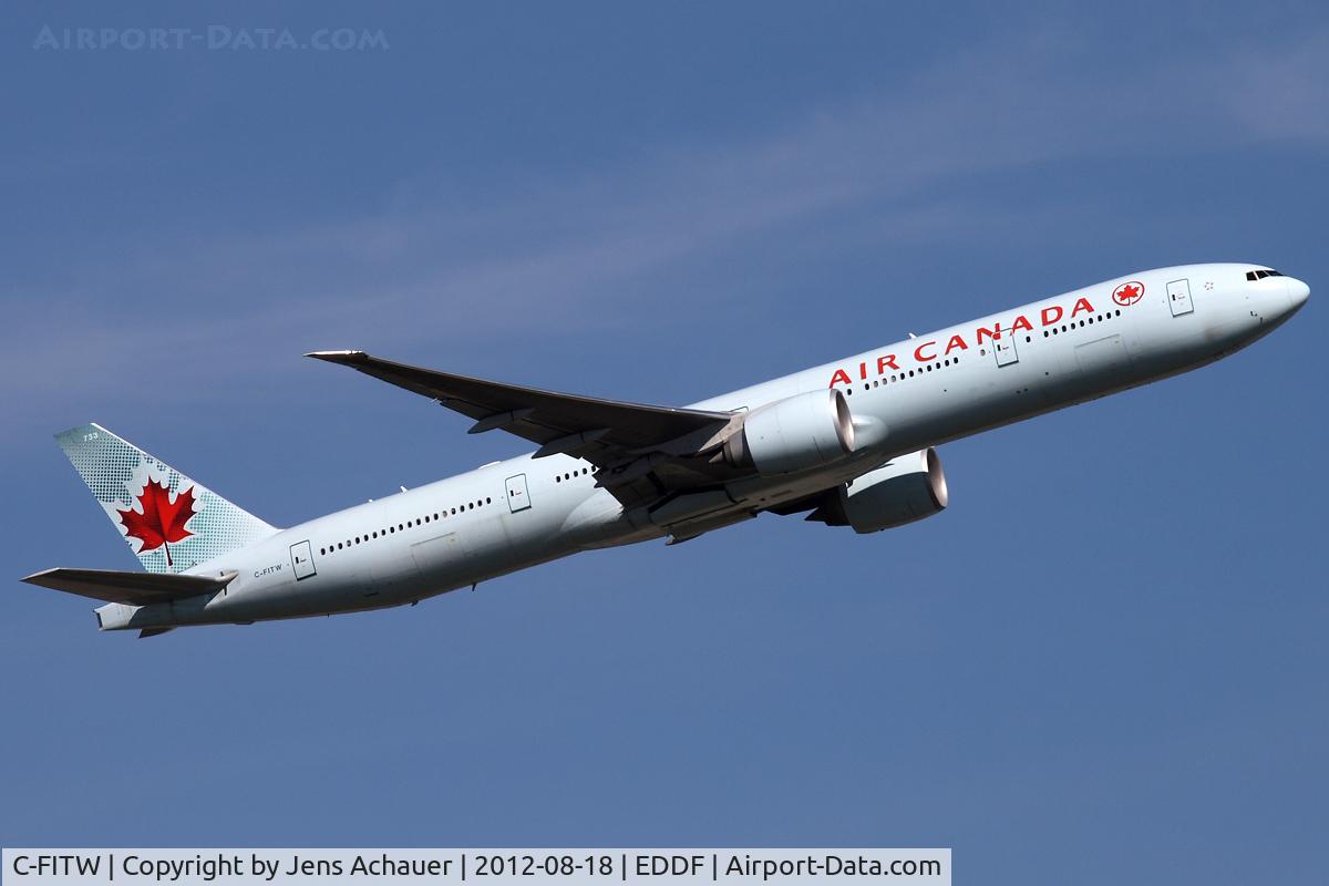 C-FITW, 2007 Boeing 777-333/ER C/N 35298, Take off to YUL