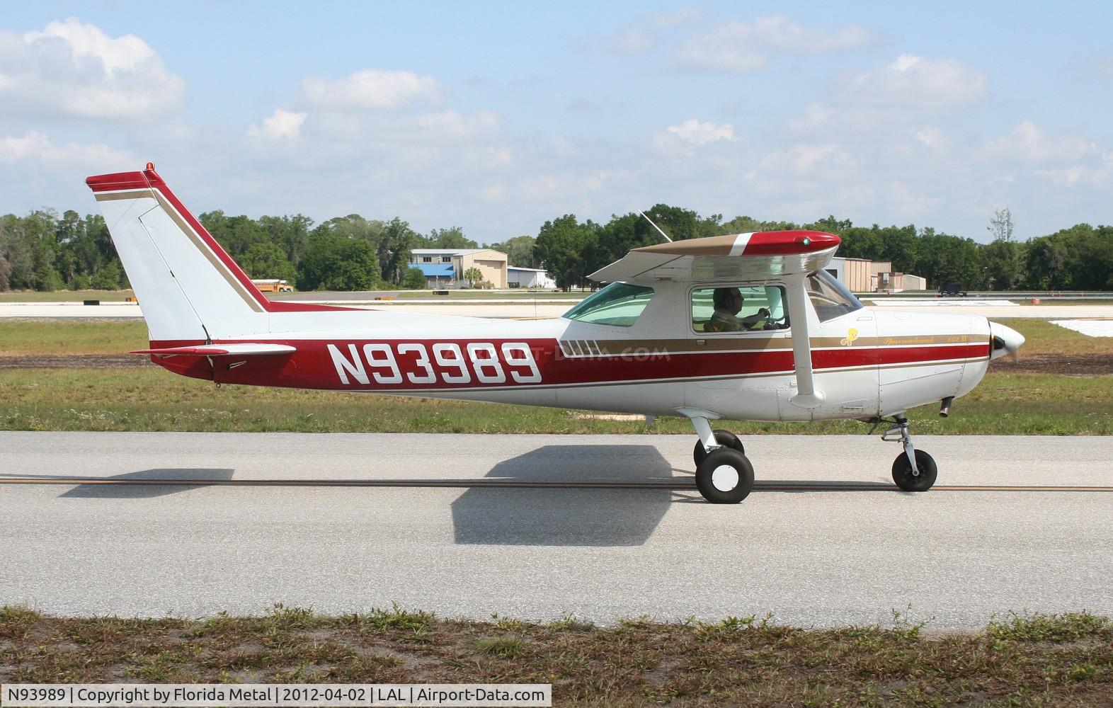 N93989, 1982 Cessna 152 C/N 15285580, Cessna 152