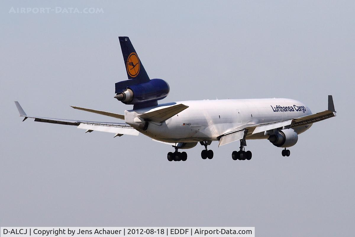 D-ALCJ, 2000 McDonnell Douglas MD-11F C/N 48802, Approaching rwy 07R