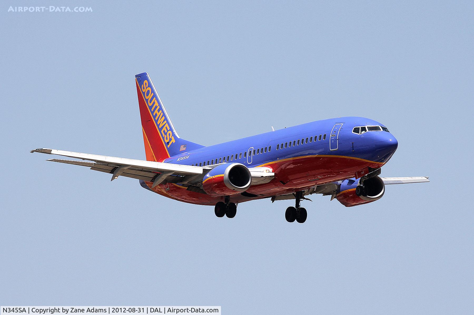 N345SA, 1987 Boeing 737-3K2 C/N 23786, Landing at Dallas Love Field