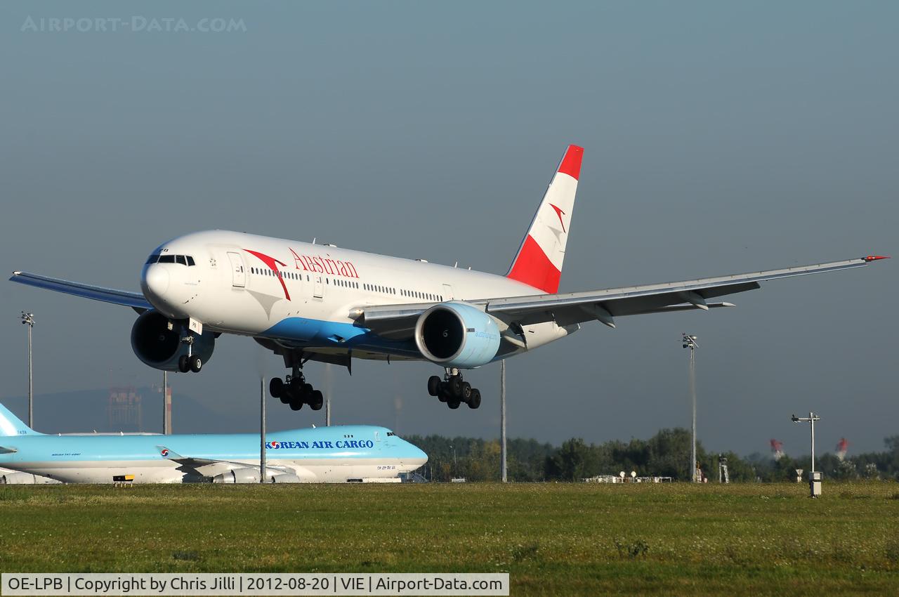 OE-LPB, 1998 Boeing 777-2Z9/ER C/N 28699, Austrian Airlines