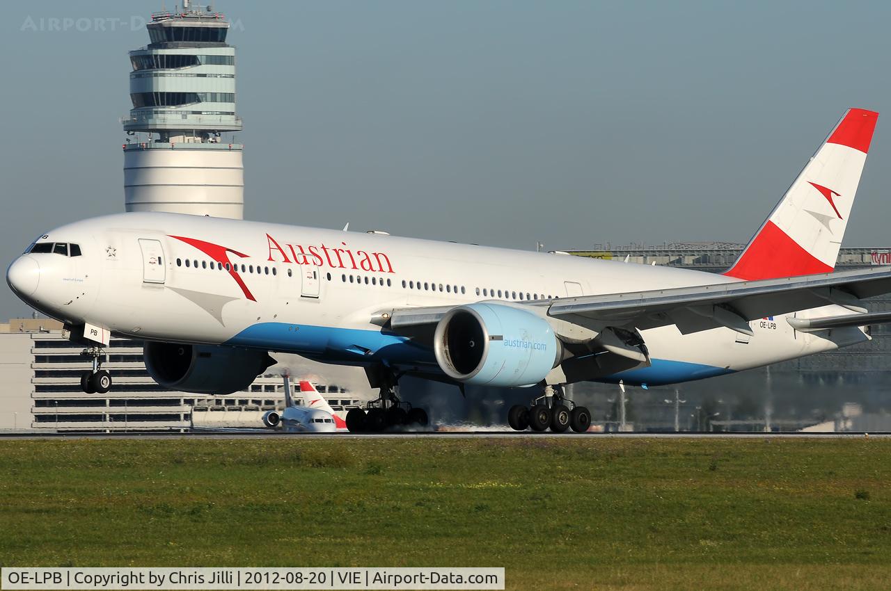 OE-LPB, 1998 Boeing 777-2Z9/ER C/N 28699, Austrian Airlines