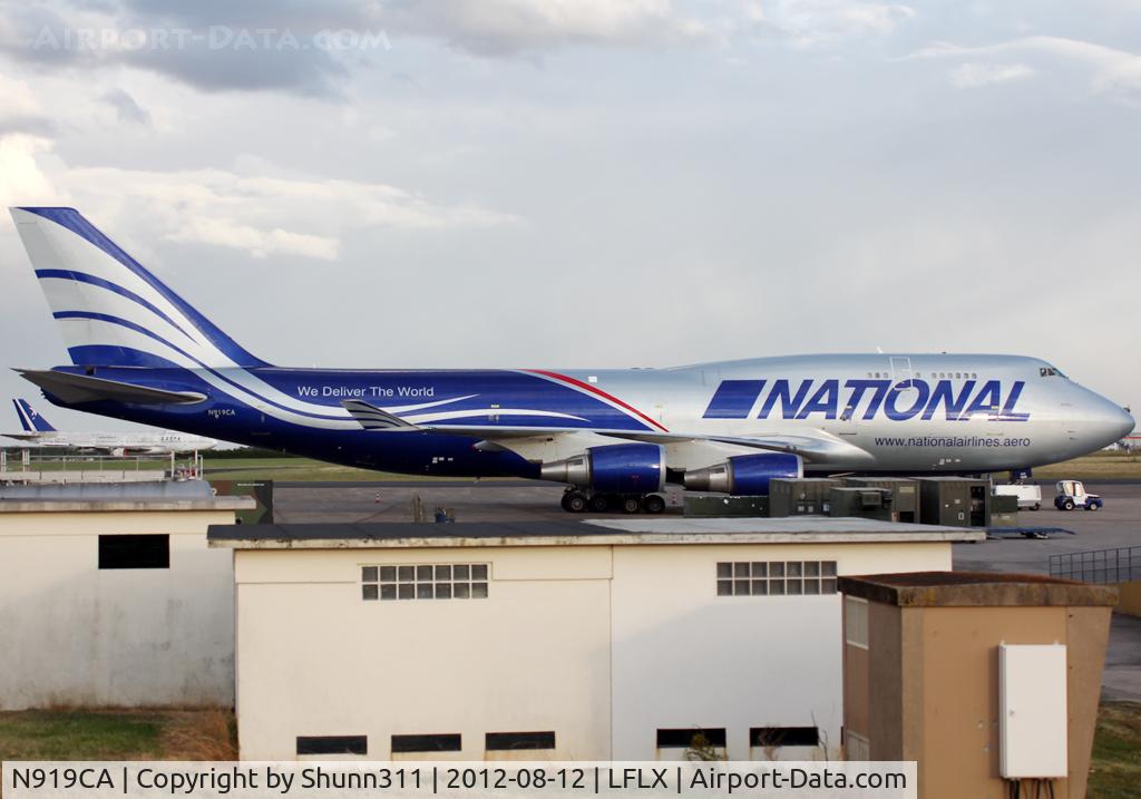 N919CA, 1991 Boeing 747-428M(BCF) C/N 25302, Waiting a new Cargo flight...