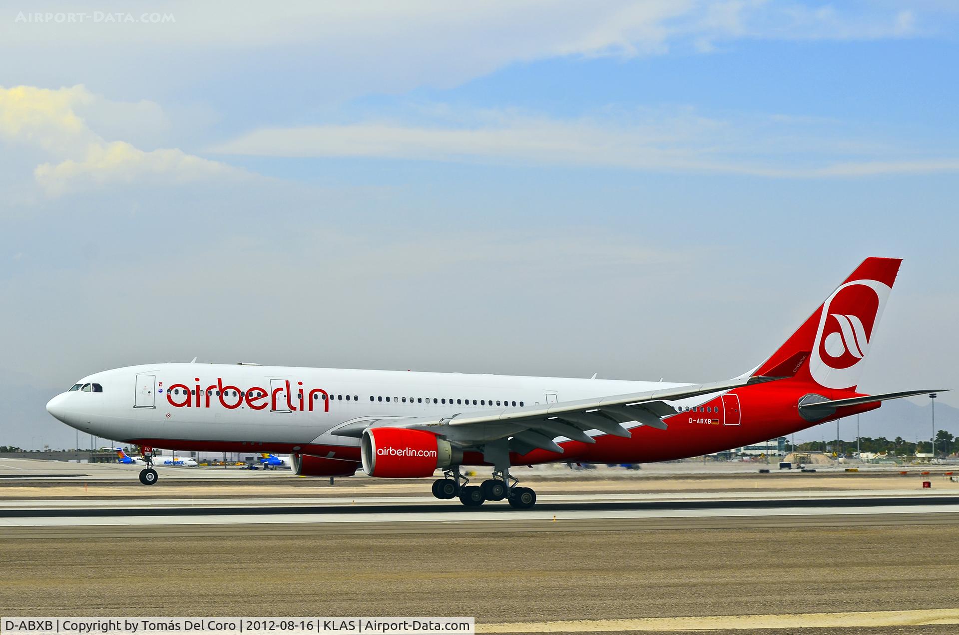 D-ABXB, 2000 Airbus A330-223 C/N 322, D-ABXB Air Berlin Airbus A330-223 (cn 322)

Las Vegas - McCarran International (LAS / KLAS)
USA - Nevada, August 16, 2012
Photo: Tomás Del Coro