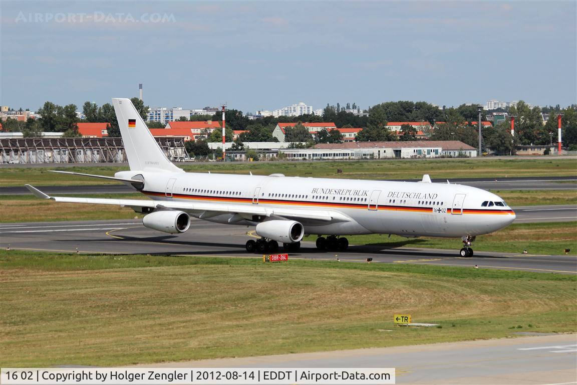 16 02, 2000 Airbus A340-313X C/N 355, On taxi to rwy 08L....