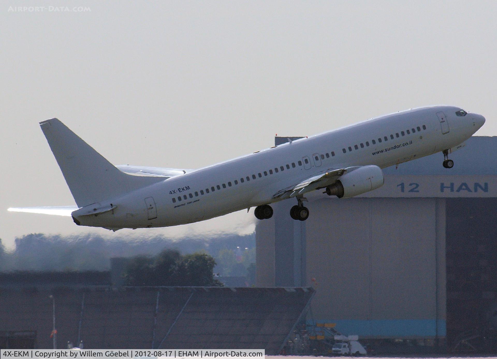 4X-EKM, 2000 Boeing 737-804 C/N 30465, Take off from runway L18 of Schiphol Airport