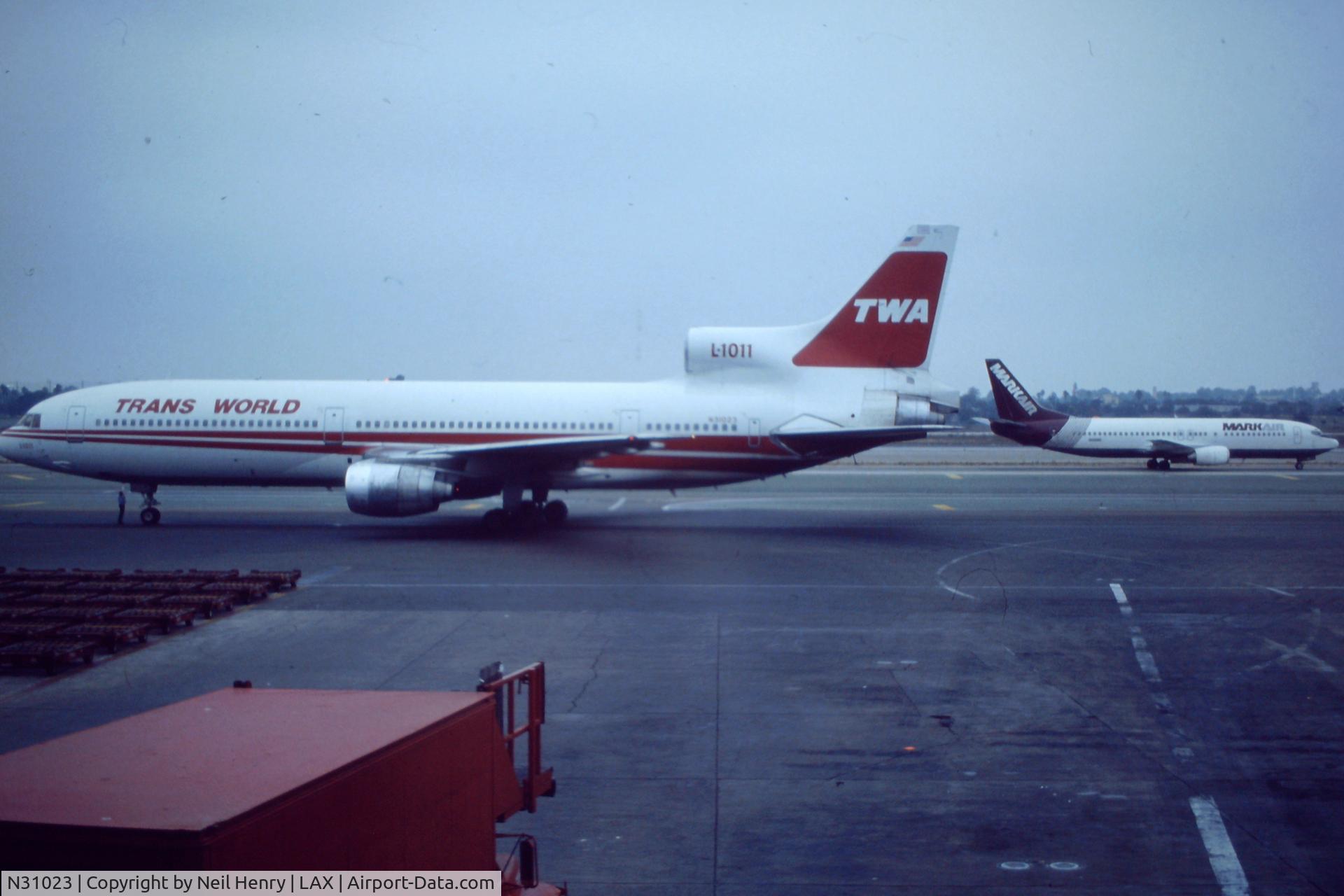 N31023, 1974 Lockheed L-1011-385-1 TriStar 50 C/N 193B-1080, Early October 1994- taken at LAX- scanned from original slide.