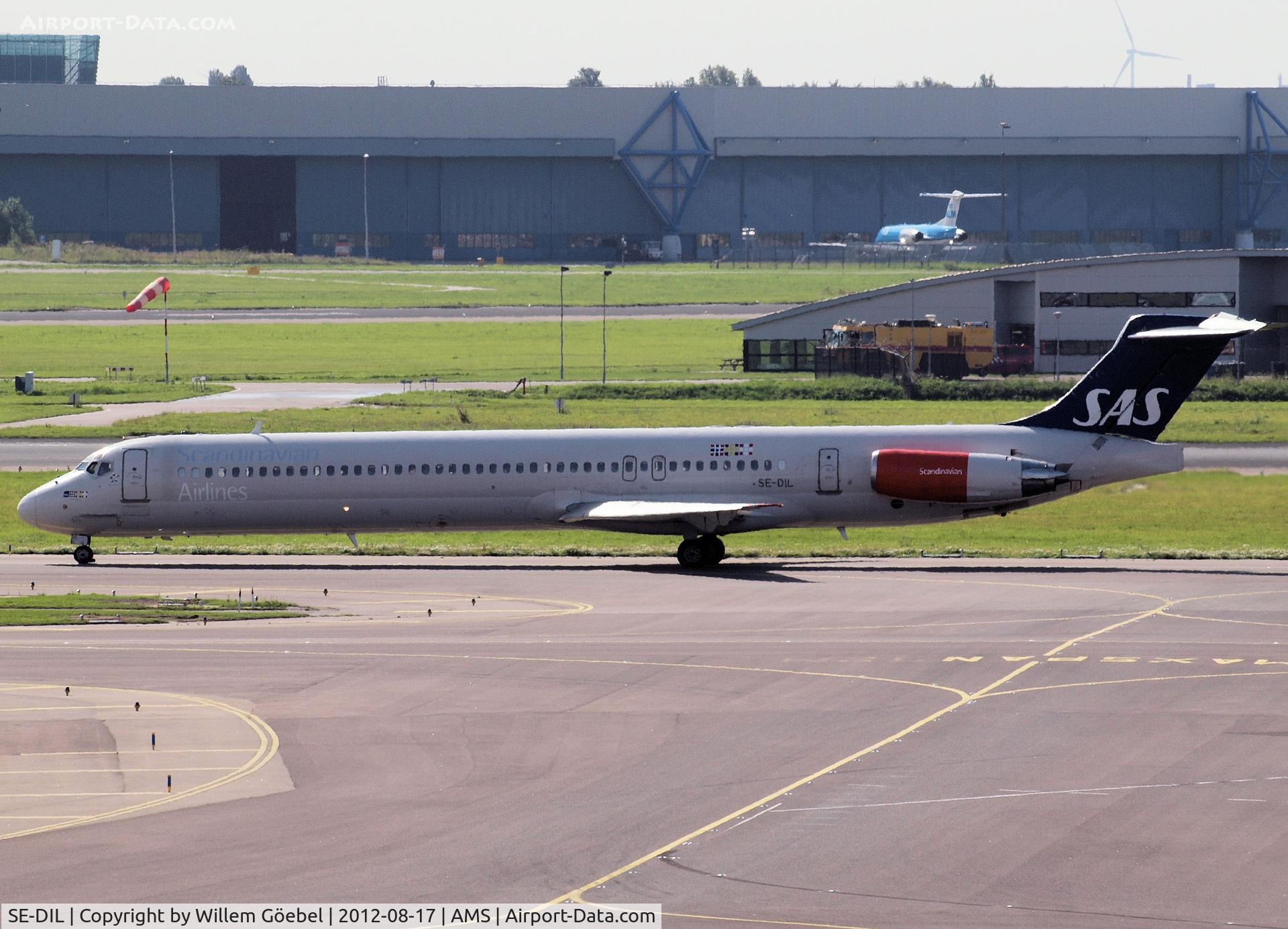 SE-DIL, 1989 McDonnell Douglas MD-82 (DC-9-82) C/N 49913, Taxi to runway 24 of Schiphol Airport for take off.