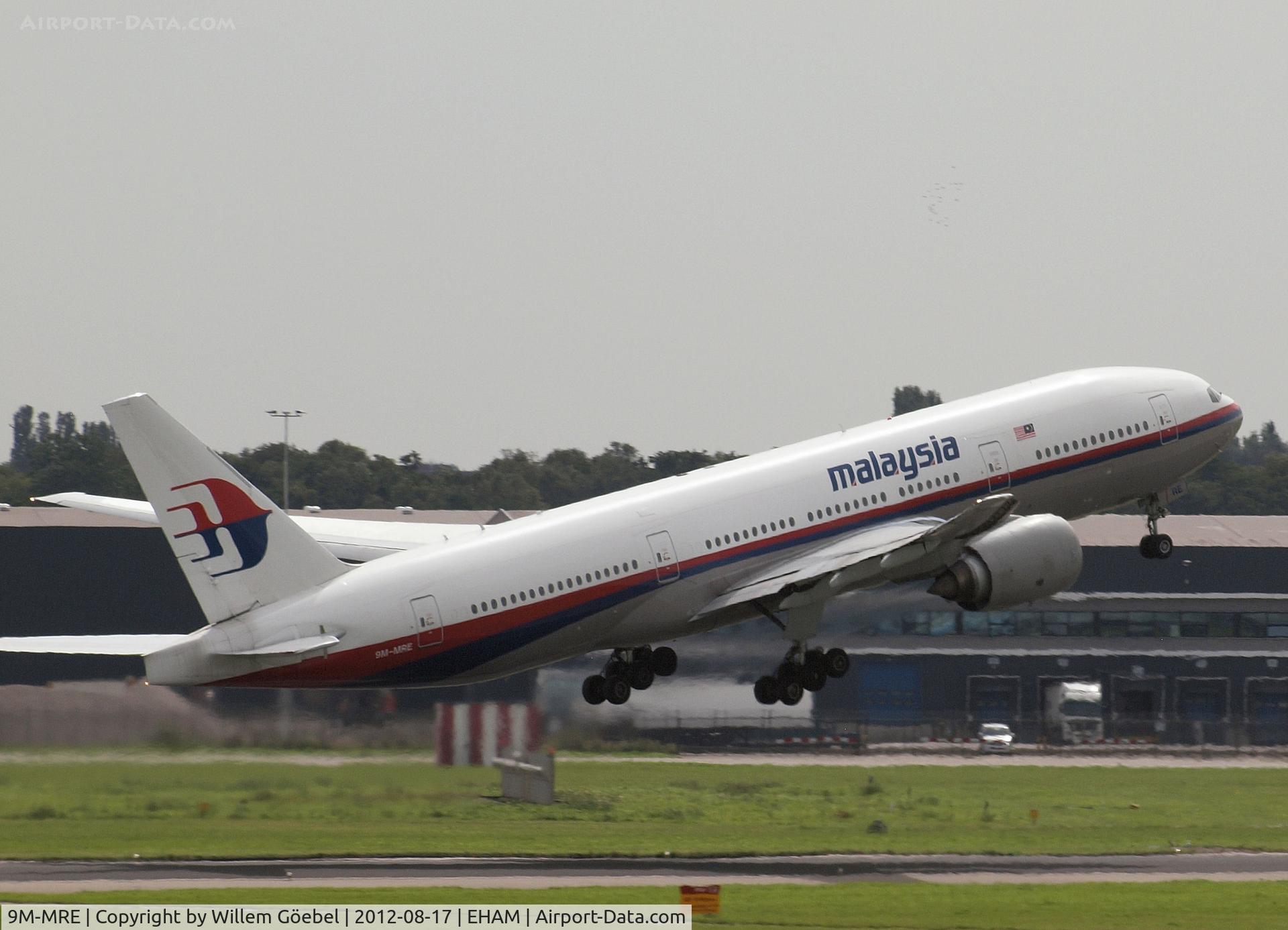 9M-MRE, 1997 Boeing 777-2H6/ER C/N 28412, Take off from runway L18 of Schiphol Airport.