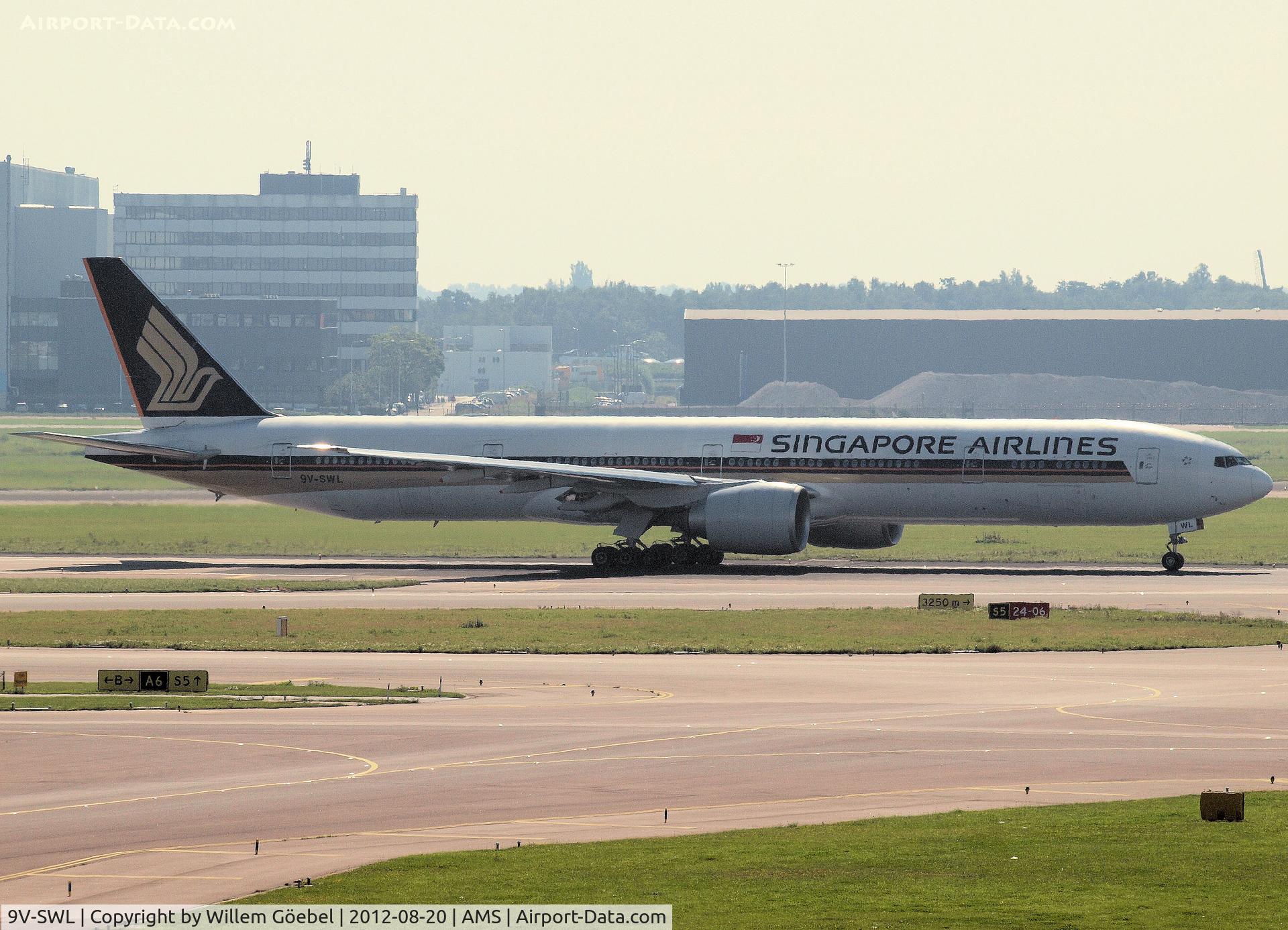 9V-SWL, 2007 Boeing 777-312/ER C/N 34577, Taxi to runway 24 of Schiphol Airport for take off.