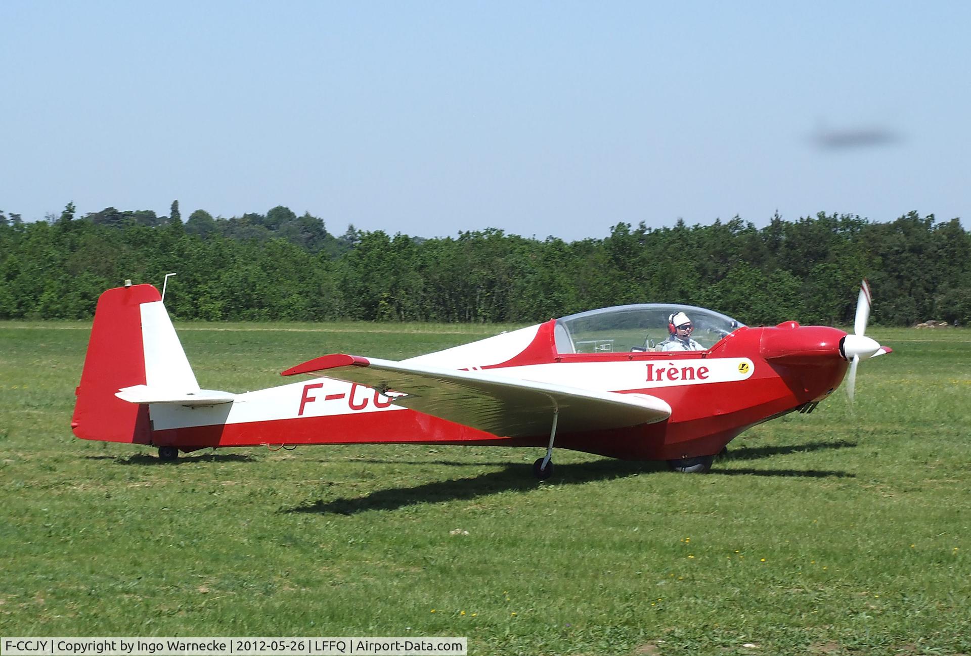 F-CCJY, 1974 Scheibe SF-28A Tandem-Falke Tandem Falke C/N 5763, Scheibe SF-28A Tandem-Falke at the Meeting Aerien 2012, La-Ferte-Alais