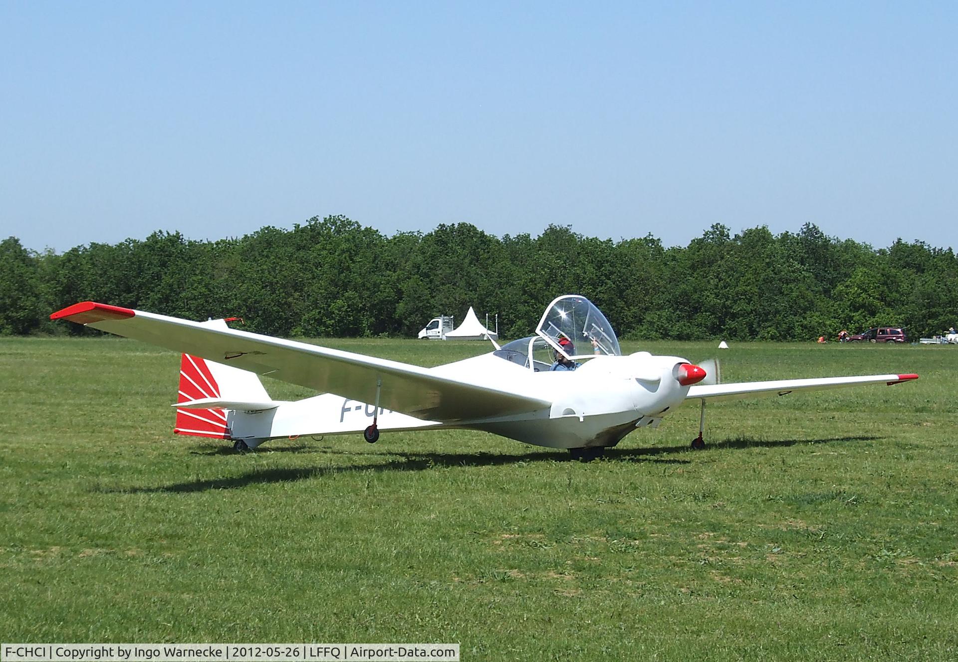 F-CHCI, Scheibe SF-25E Super Falke C/N 4329, Scheibe SF 25E Super-Falke at the Meeting Aerien 2012, La-Ferte-Alais