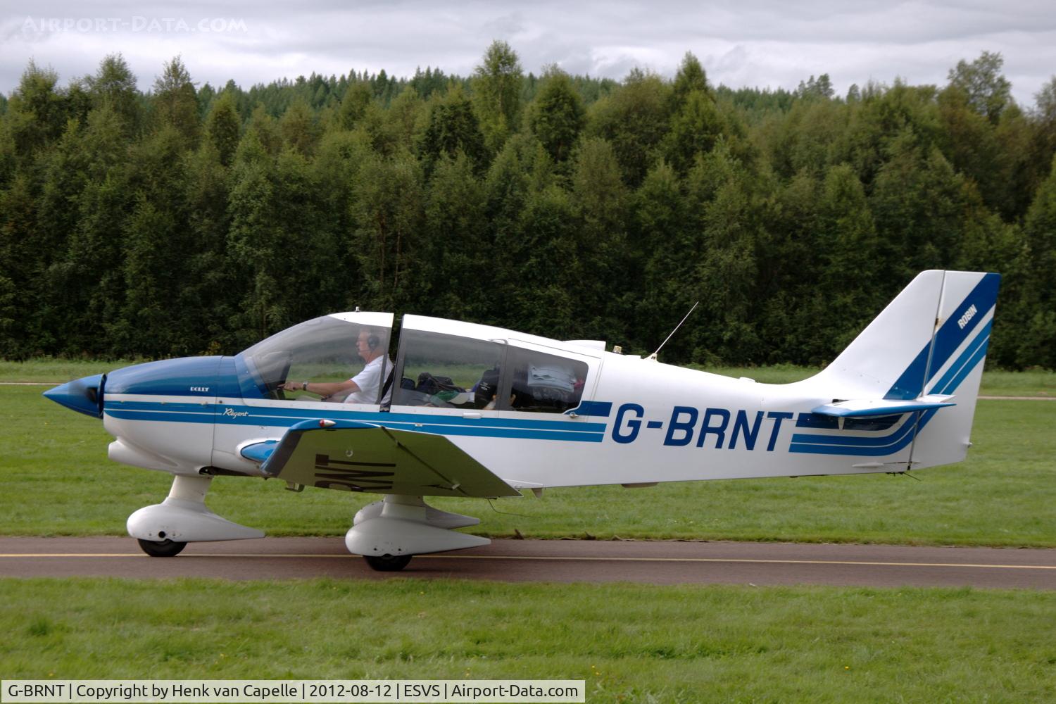G-BRNT, 1989 Robin DR-400-180 Regent Regent C/N 1935, A British Robin in Sweden: taxying at Siljansnäs airfield.