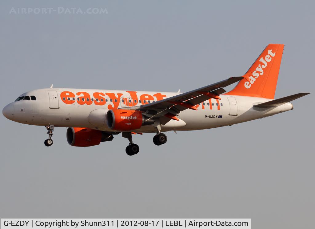 G-EZDY, 2008 Airbus A319-111 C/N 3763, Landing rwy 25R