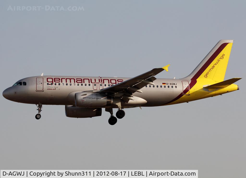 D-AGWJ, 2008 Airbus A319-132 C/N 3375, Landing rwy 25R... Additional small 'Lufthansa Group' titles