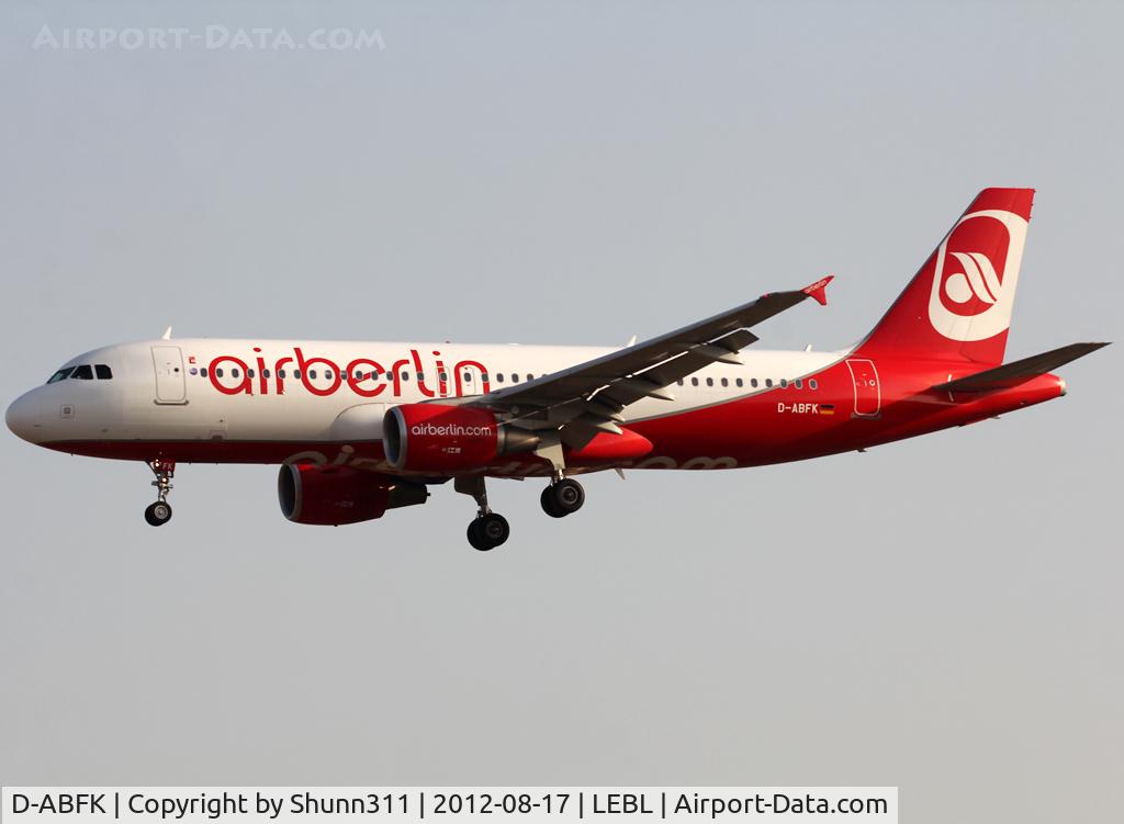 D-ABFK, 2010 Airbus A320-214 C/N 4433, Landing rwy 25R