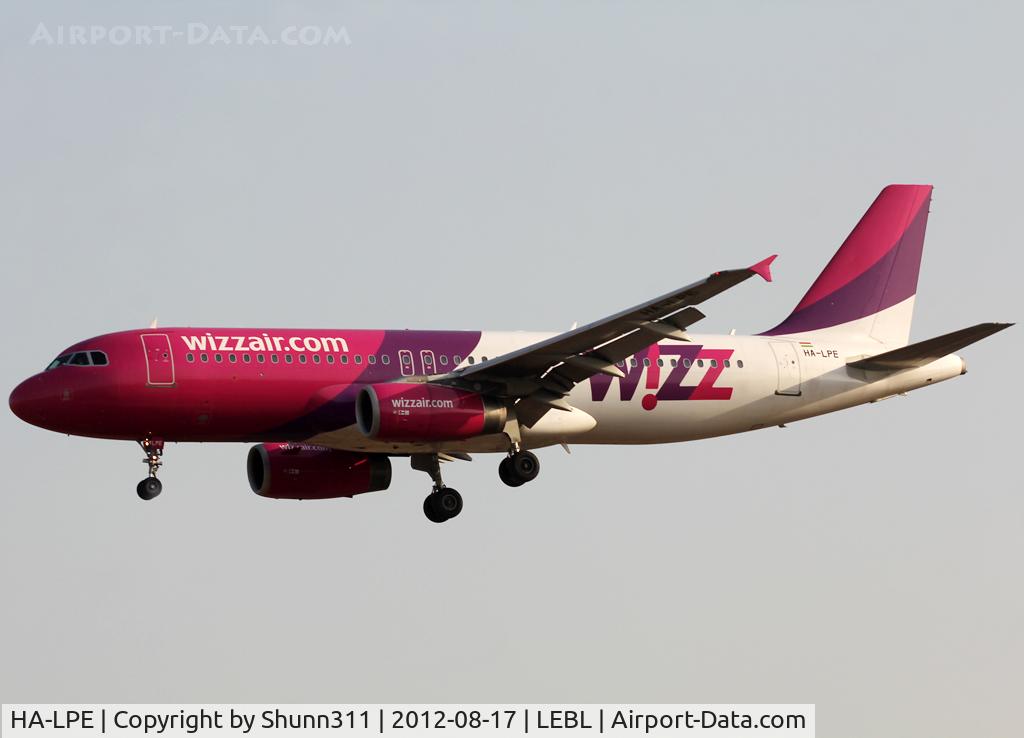 HA-LPE, 2002 Airbus A320-233 C/N 1892, Landing rwy 25R